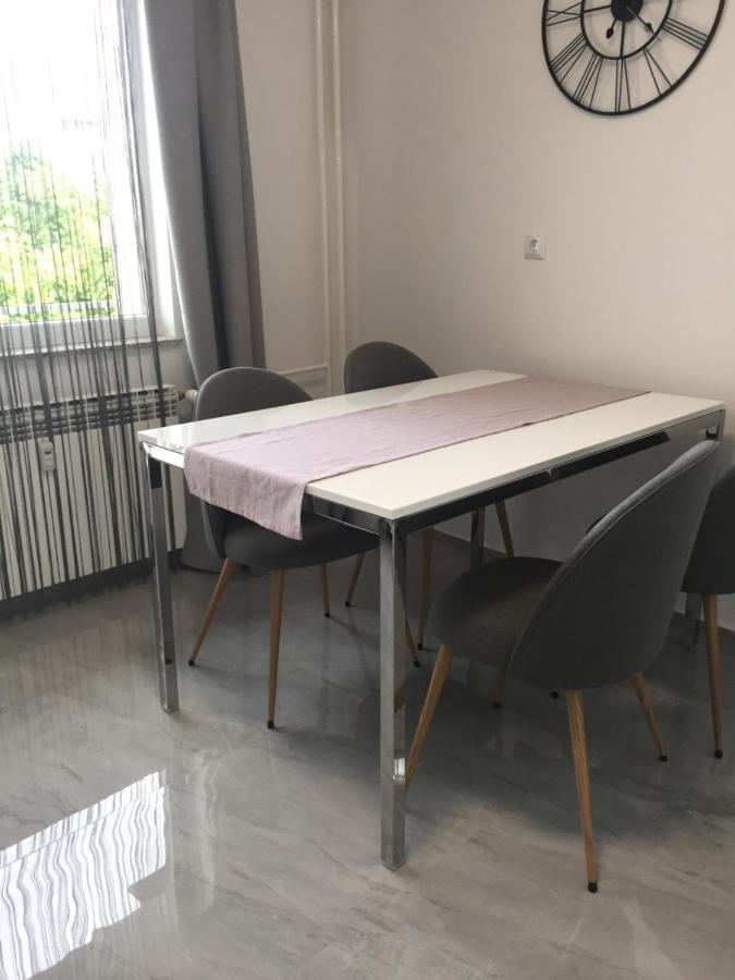 Apartman Sonas 2 With Free Private Parking كارلوفاتش المظهر الخارجي الصورة